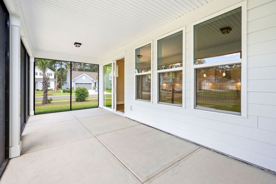 Exterior details and patio area of a home in Waterways, Richmond Hill (Image 2).