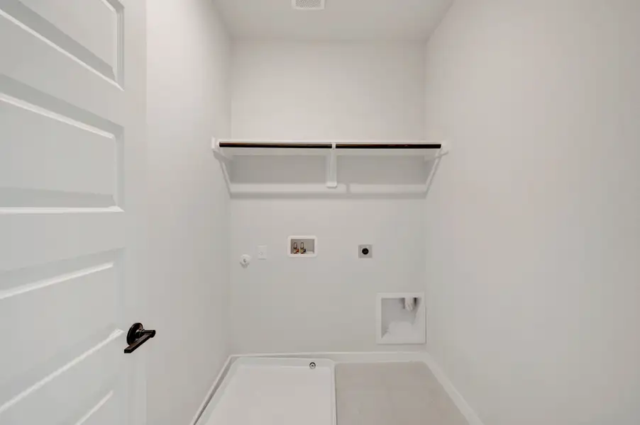 Spacious, unfurnished interior of a new home in Park Central, Georgetown (Image 42). Spacious, unfurnished interior of a new home in Park Central, Georgetown (Image 42).
