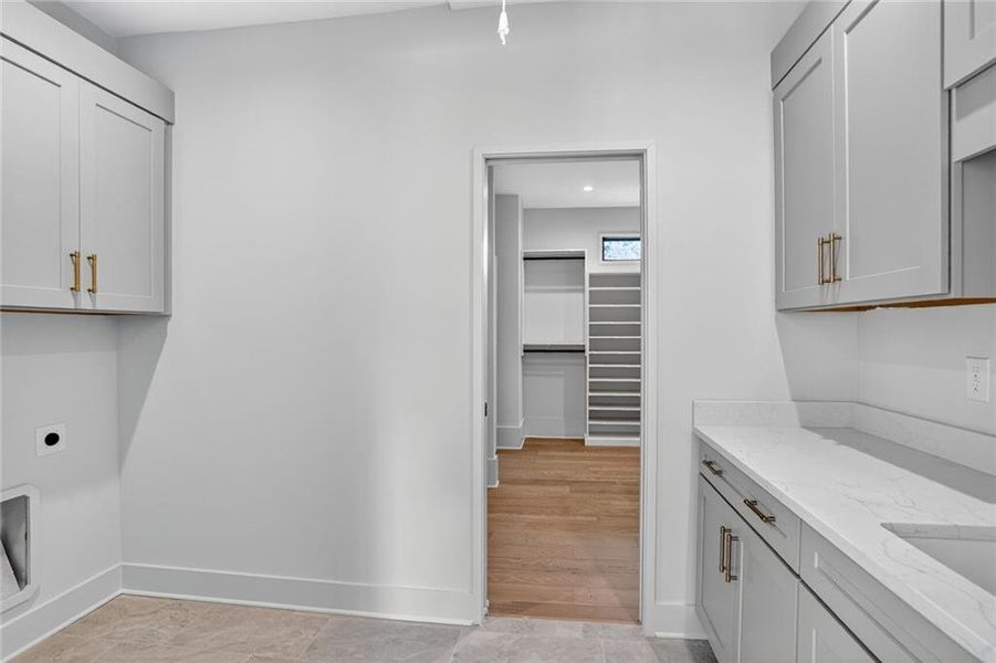 Image 43 of a home in .