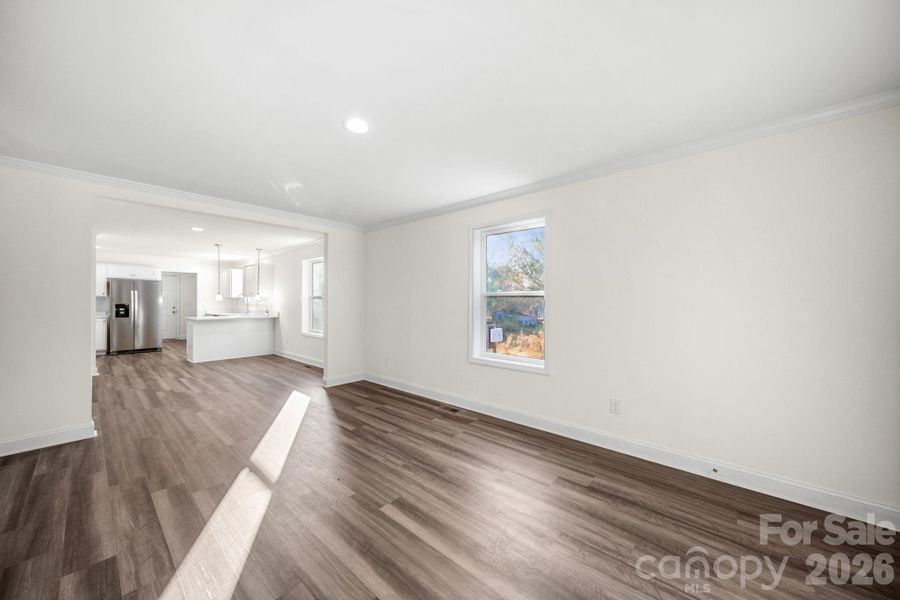 Spacious, unfurnished interior of a new home in , Cherryville (Image 13).