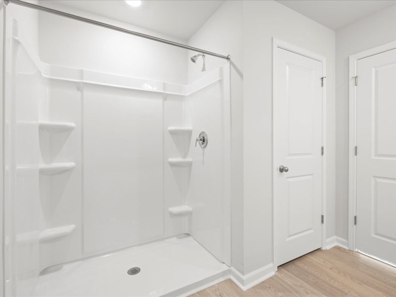 Spacious, unfurnished interior of a new home in Pleasant Brook, Piedmont (Image 15).