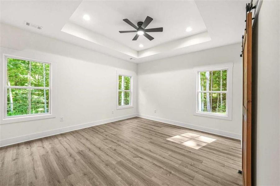 Spacious, unfurnished interior of a new home in , Dallas (Image 30).