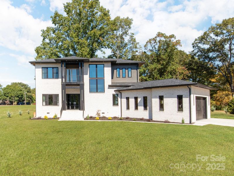 Image 36 of a home in . Image 36 of a home in .