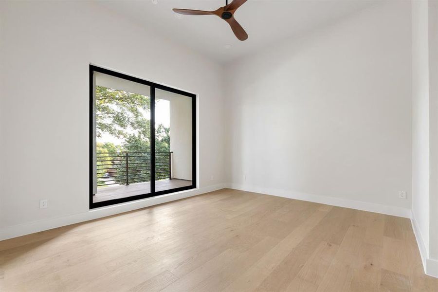 Spacious, unfurnished interior of a new home in , Dallas (Image 19).