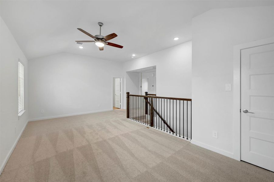 Spacious, unfurnished interior of a new home in Wildrye, Waller (Image 26).