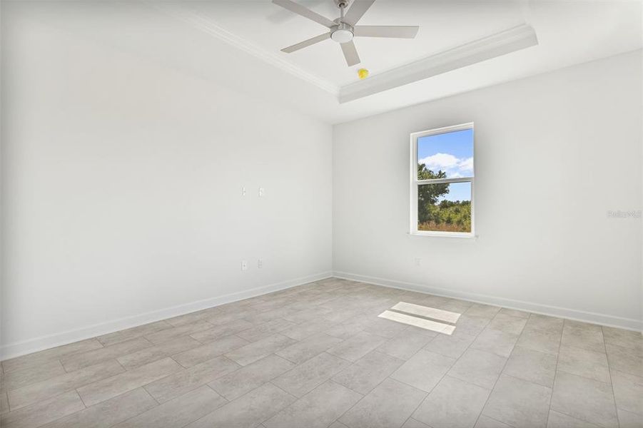 Spacious, unfurnished interior of a new home in , Port Charlotte (Image 39).