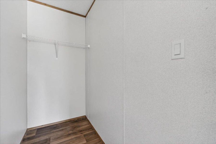Spacious, unfurnished interior of a new home in , Walterboro (Image 33).
