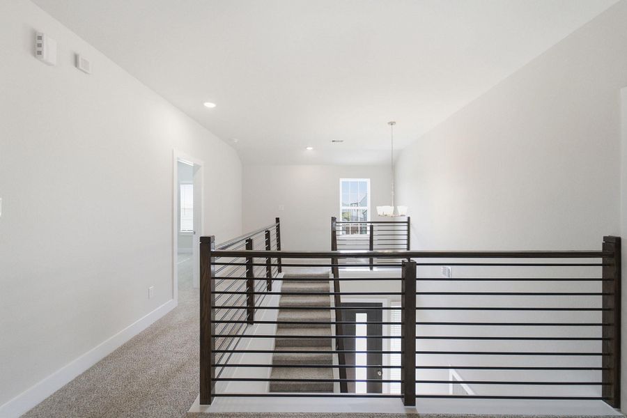 Spacious, unfurnished interior of a new home in Lago Mar, Texas City (Image 22).