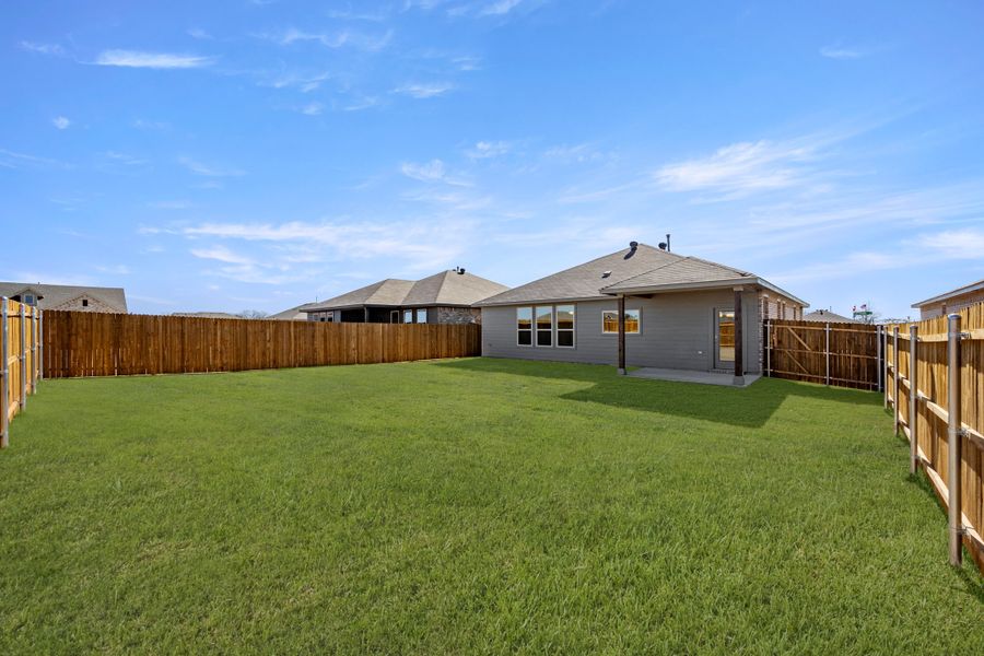 Exterior details and patio area of a home in Baker Farms, Cleburne (Image 4).