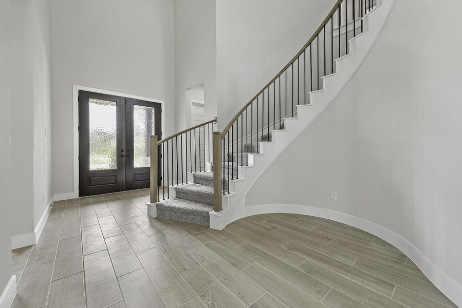 Spacious, unfurnished interior of a new home in ARTAVIA®, Conroe (Image 14).