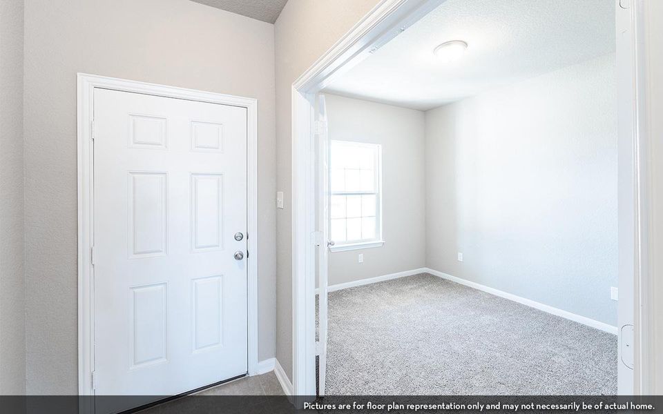 Spacious, unfurnished interior of a new home in Swenson Heights, Seguin (Image 7).