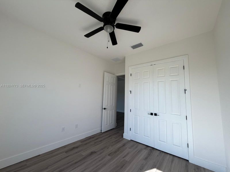 Spacious, unfurnished interior of a new home in , Placida (Image 15).