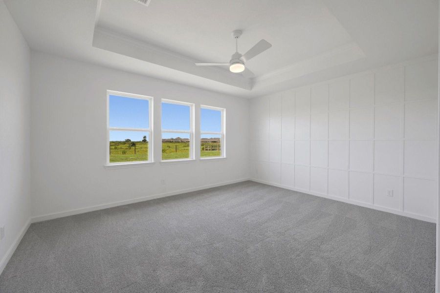 Spacious primary suite