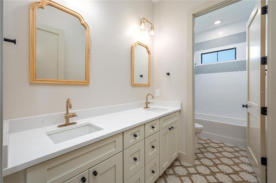 Furnished interior view inside a new home in , Lakeland (Image 10).