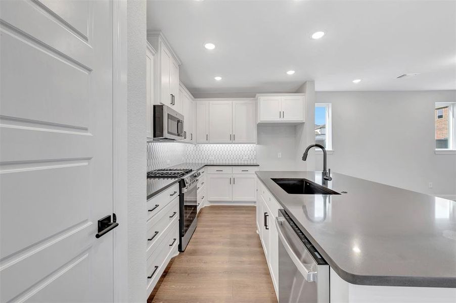 Furnished interior view inside a new home in Painted Tree Woodland West – Cottages, McKinney (Image 12).