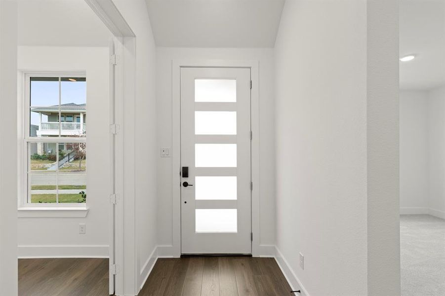 03. 3137 Eddington - Entry