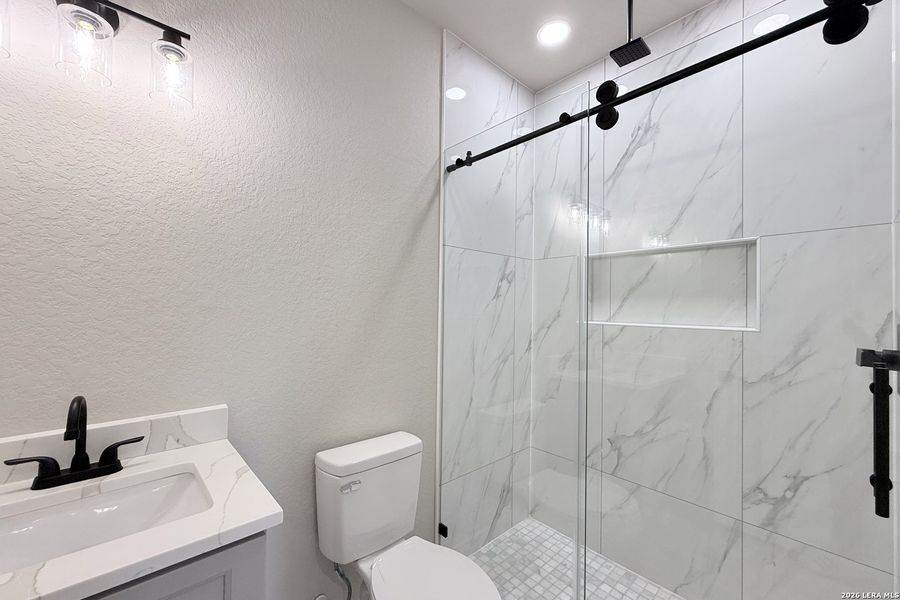 Furnished interior view inside a new home in , La Vernia (Image 8).