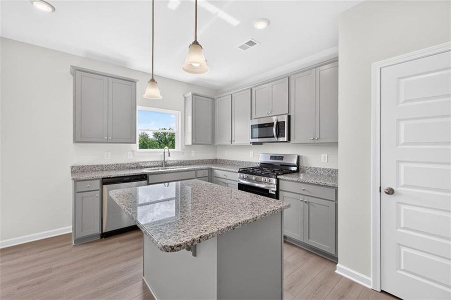 Furnished interior view inside a new home in Oakmont, Dallas (Image 6).