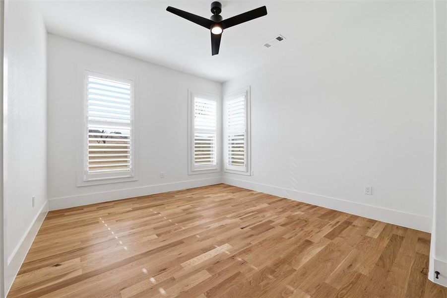 Spacious, unfurnished interior of a new home in , Aledo (Image 28).