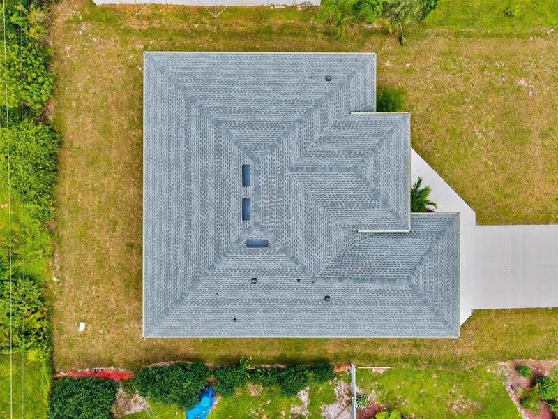 Community amenities in , Englewood (Image 42).