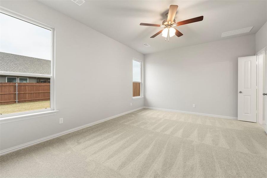 Spacious, unfurnished interior of a new home in Covenant Park, Springtown (Image 36).