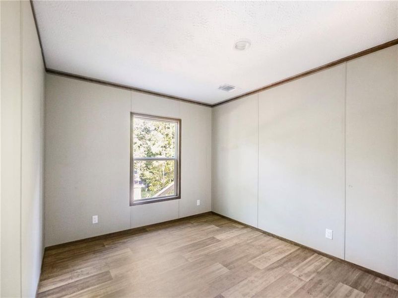 Spacious, unfurnished interior of a new home in , Clarkesville (Image 20).