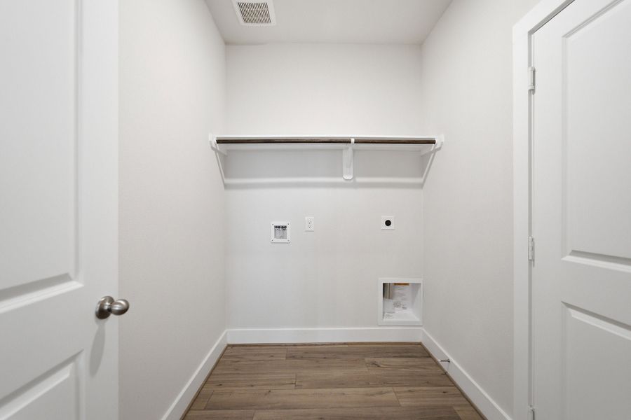 Spacious, unfurnished interior of a new home in Lago Mar, Texas City (Image 52). Spacious, unfurnished interior of a new home in Lago Mar, Texas City (Image 52).
