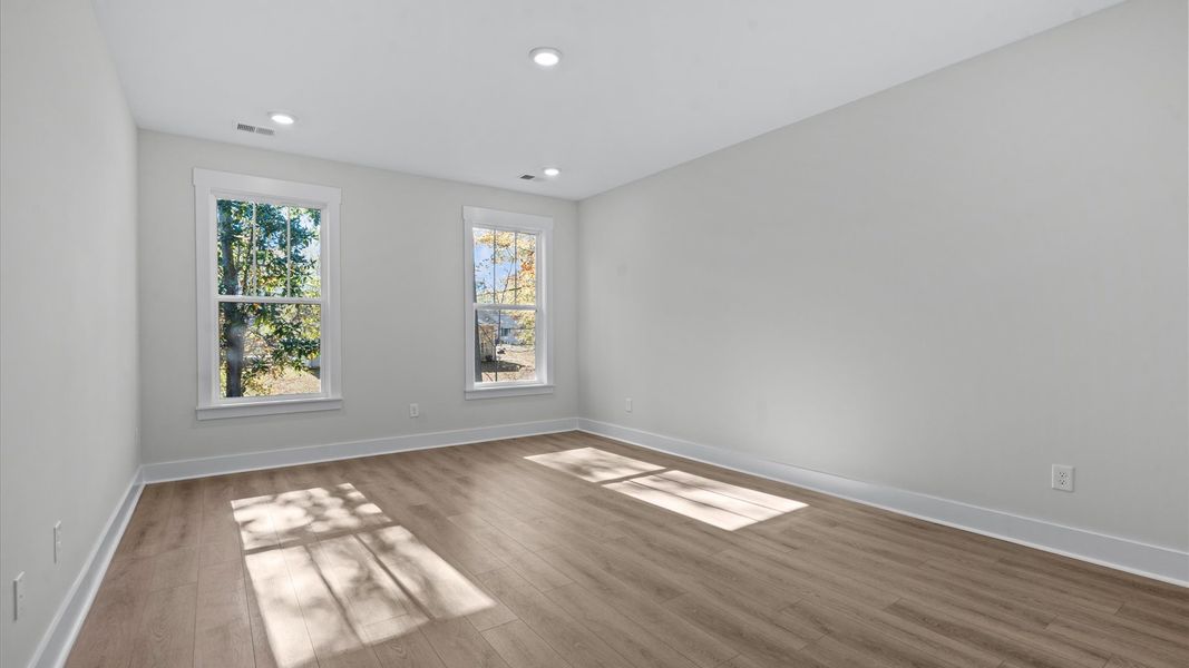 Desirable primary suite layout with spacious en suite bath in a proven, established community Desirable primary suite layout with spacious en suite bath in a proven, established community