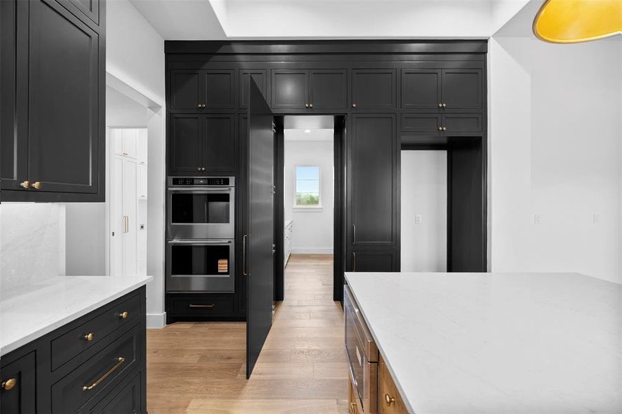 Furnished interior view inside a new home in , Waxahachie (Image 10).