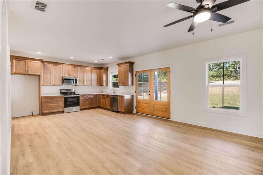 Spacious, unfurnished interior of a new home in , Waco (Image 17).