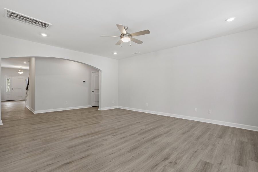 Spacious, unfurnished interior of a new home in Georgias Landing, Raleigh (Image 28).
