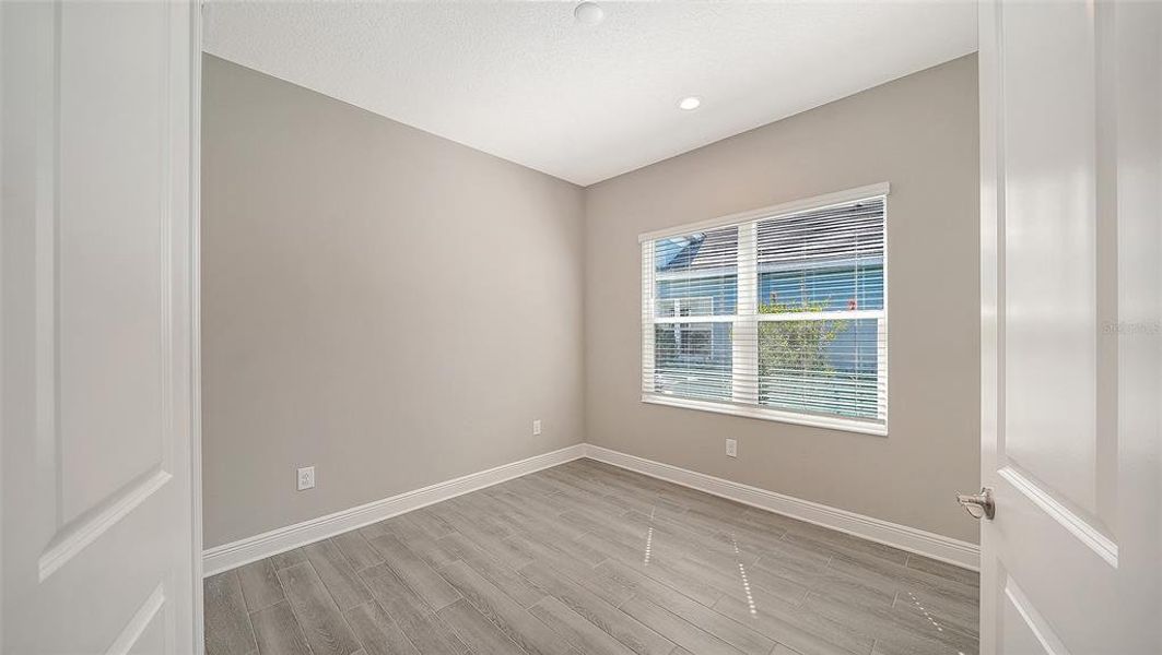 Spacious, unfurnished interior of a new home in Palm Grove, Lakewood Ranch (Image 34).