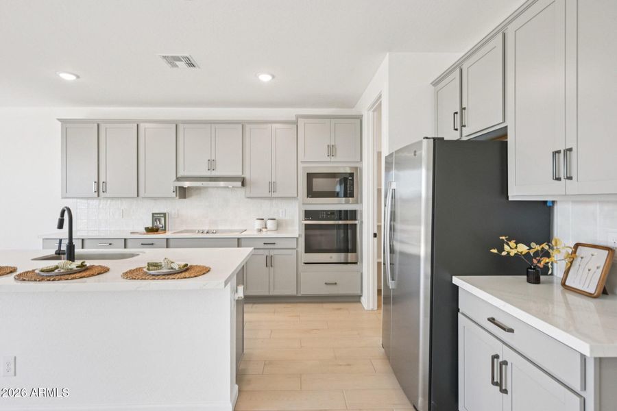 20-web-or-mls-W Brown St-S2703-020