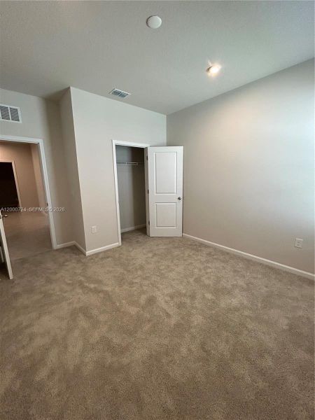 Spacious, unfurnished interior of a new home in Brooks Landing, Titusville (Image 13).