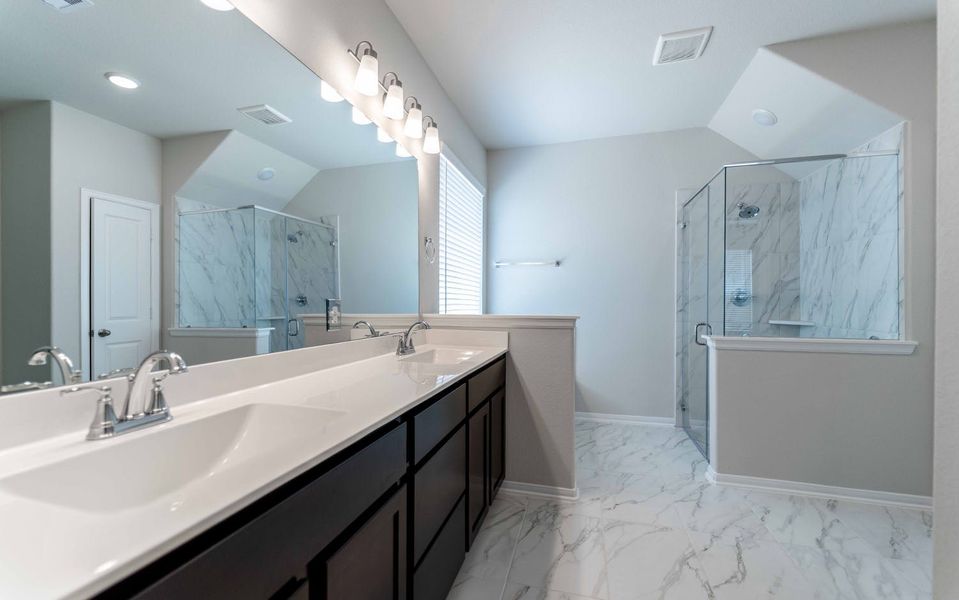 Furnished interior view inside a new home in Canterra Creek, Rosharon (Image 9).