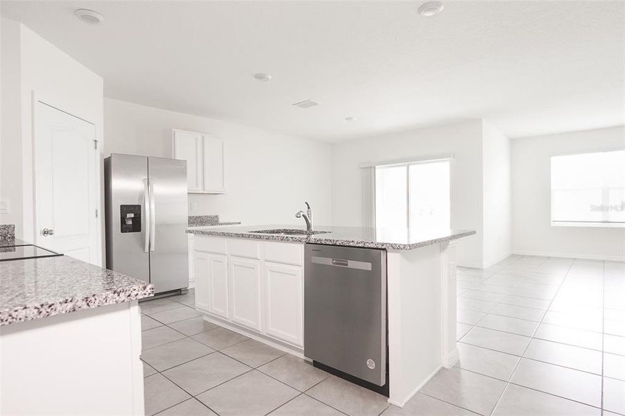 Furnished interior view inside a new home in , Zellwood (Image 10).