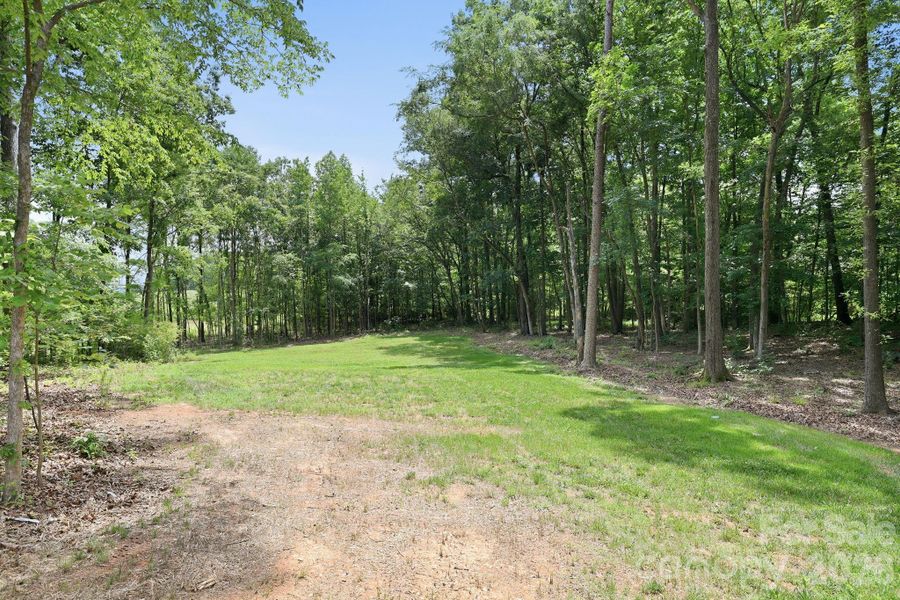 Natural landscape and outdoor views near  in Monroe (Image 42).