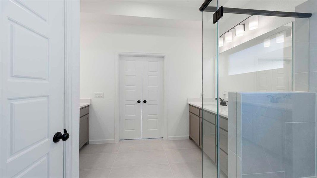 Furnished interior view inside a new home in Avondale, Fate (Image 7).