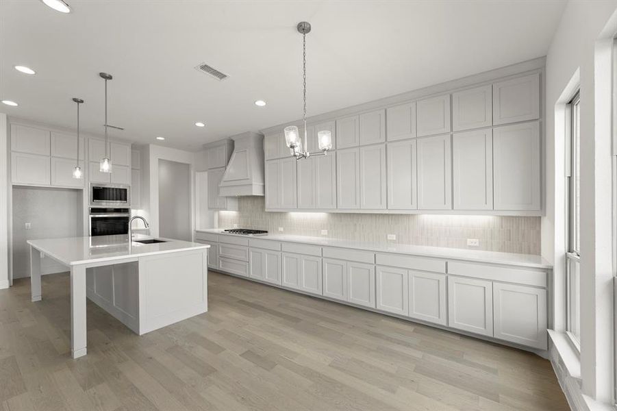 14. 2114 Clairmont - Nook (2) 14. 2114 Clairmont - Nook (2)