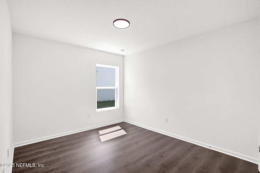 Spacious, unfurnished interior of a new home in , Palatka (Image 31).