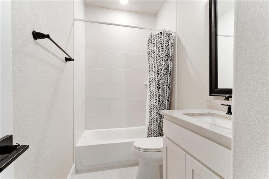 Furnished interior view inside a new home in King Crossing Estates, Van Alstyne (Image 11).