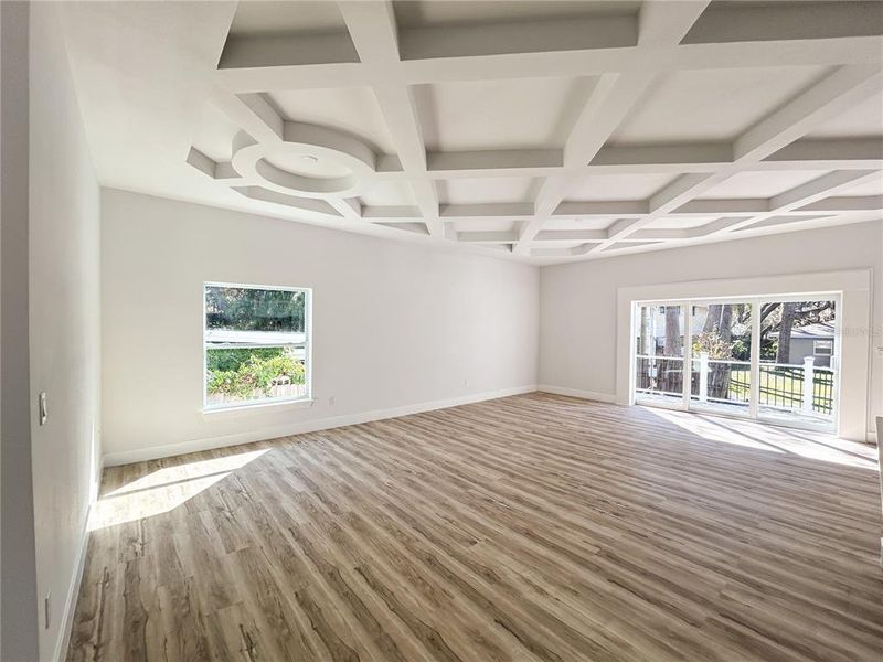 Spacious, unfurnished interior of a new home in , Crystal Beach (Image 14).