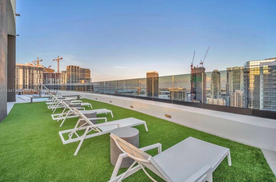 Community amenities in , Miami (Image 39).