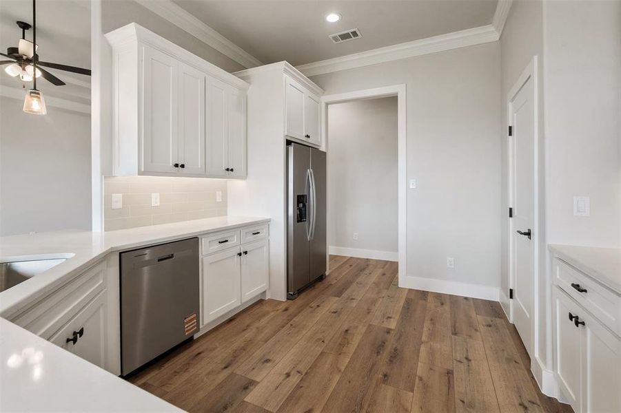 Furnished interior view inside a new home in , Mabank (Image 11).