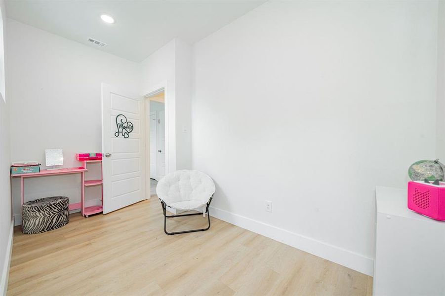Furnished interior view inside a new home in , Gun Barrel City (Image 11).