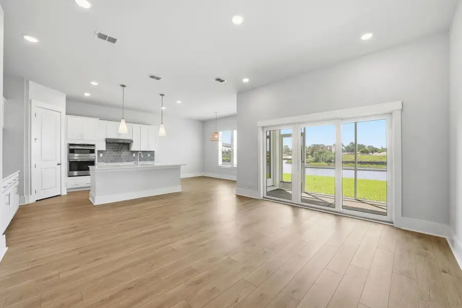 Similar Santorini floorplan. Features and finishes may vary.