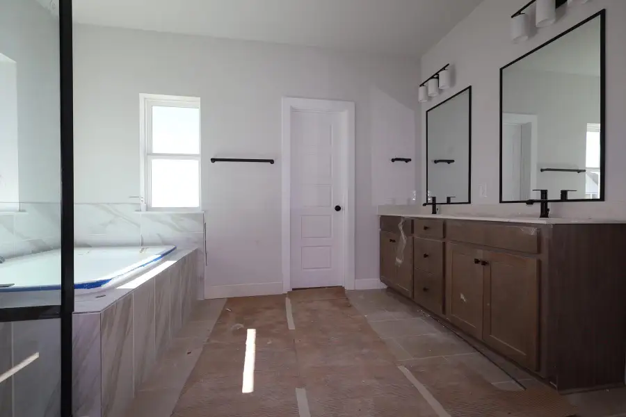 Owner's Bathroom