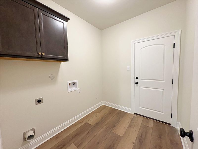 Spacious, unfurnished interior of a new home in Cardinal Estates, Bridge City (Image 13).