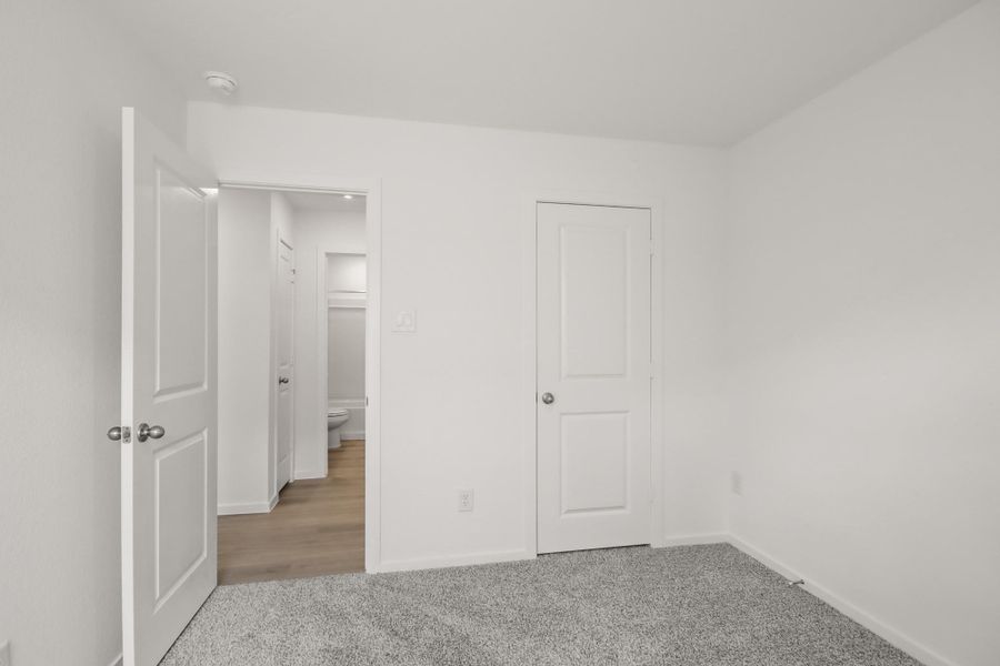 Spacious, unfurnished interior of a new home in Sunset Valley, Hockley (Image 12).