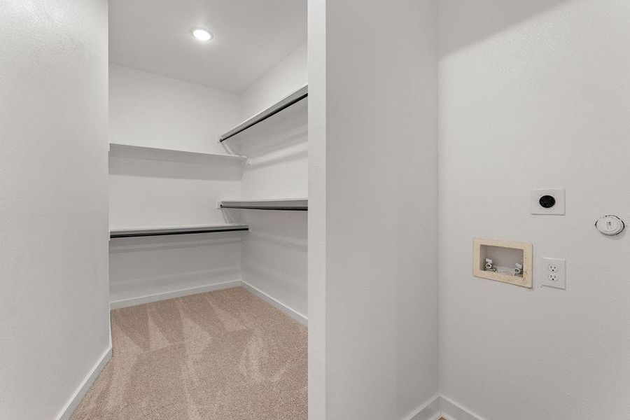 Spacious, unfurnished interior of a new home in , Dallas (Image 23).